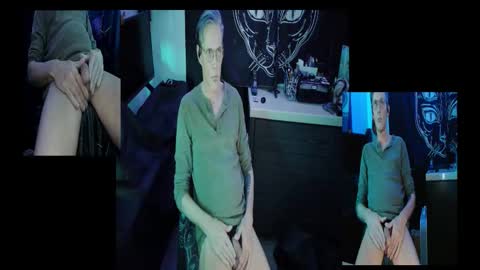 Snapshot of d_j_strokes chatting on 01-12-26, 04:39 Dave online show from 01-12-26, 04:39