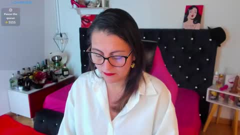 Mia  online show from 03-01-25, 11:28