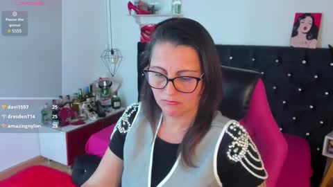 Mia  online show from 03-07-25, 06:11