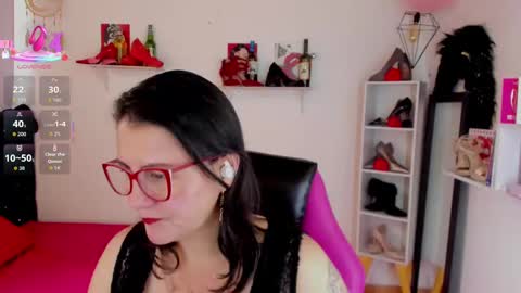 Mia  online show from 09-18-25, 12:40