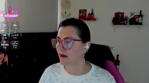 Mia  online show from 09-19-25, 12:06