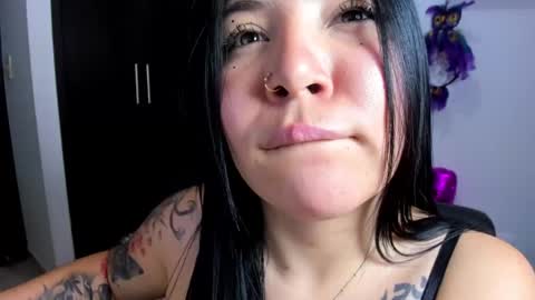 Snapshot of daahanna_ chatting on 02-18-25, 04:37 Ailyn online show from 02-18-25, 04:37