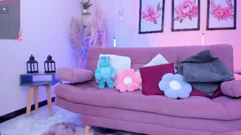 Snapshot of daaniela_moon chatting on 06-26-26, 11:58 Daniela online show from 06-26-26, 11:58