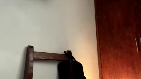 Snapshot of dabeibe chatting on 12-18-25, 06:58 Jewbb online show from 12-18-25, 06:58