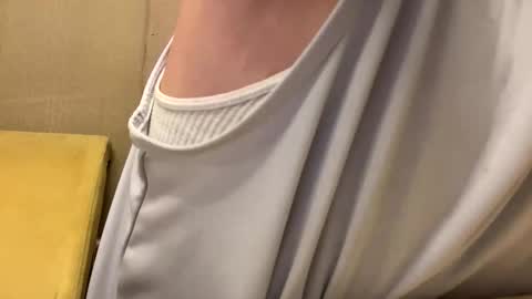 Snapshot of dabeibe chatting on 03-22-26, 01:42 Jewbb online show from 03-22-26, 01:42