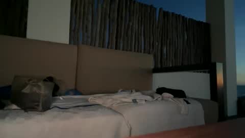 Snapshot of dabeibe chatting on 04-10-26, 02:06 Jewbb online show from 04-10-26, 02:06