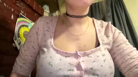 Snapshot of dabqueen_1994 chatting on 03-23-26, 11:36 dabqueen_1994 online show from 03-23-26, 11:36