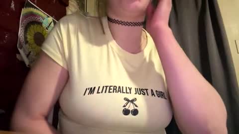 Snapshot of dabqueen_1994 chatting on 03-24-26, 11:04 dabqueen_1994 online show from 03-24-26, 11:04