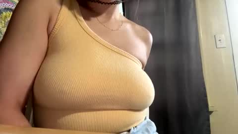 Snapshot of dabqueen_1994 chatting on 05-06-26, 12:54 dabqueen_1994 online show from 05-06-26, 12:54