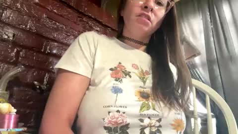 Snapshot of dabqueen_1994 chatting on 06-07-26, 09:07 dabqueen_1994 online show from 06-07-26, 09:07