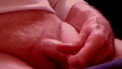 Snapshot of dad_next_door chatting on 01-28-25, 03:57 Richard online show from 01-28-25, 03:57