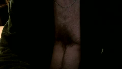 Snapshot of dadbodddd chatting on 01-08-25, 10:26 Dad Bod online show from 01-08-25, 10:26