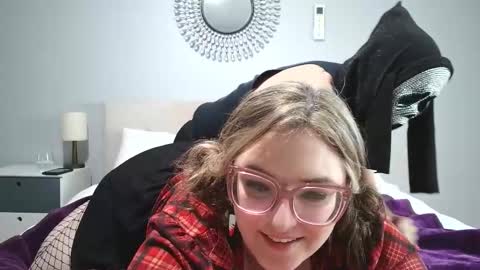 daddies_princesss online show from 03-07-26, 07:00