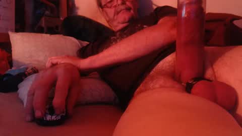Snapshot of daddiesmonstercock chatting on 12-22-24, 02:49 daddiesmonstercock online show from 12-22-24, 02:49