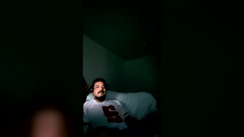 Snapshot of daddy8819a chatting on 08-09-26, 07:24 daddy8819a online show from 08-09-26, 07:24