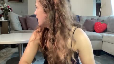 Belle  Email daddydaycarecb  online show from 03-08-26, 03:38