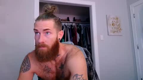 Snapshot of daddyafterdark1 chatting on 05-22-26, 01:17 daddyafterdark1 online show from 05-22-26, 01:17