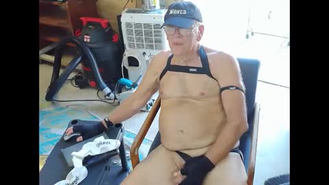 daddyass4u2breed online show from 09-16-25, 01:12