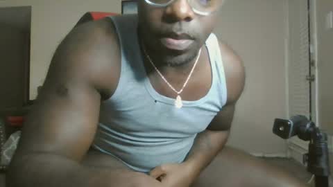 Snapshot of daddybbc52 chatting on 07-12-26, 06:37 Rashaudrodz.. online show from 07-12-26, 06:37