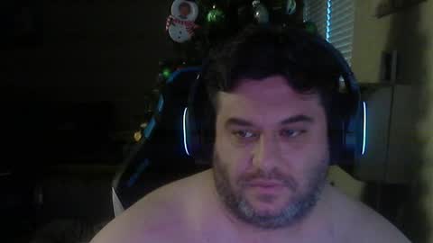 Snapshot of daddybody4u chatting on 01-12-26, 09:42 daddybody4u online show from 01-12-26, 09:42