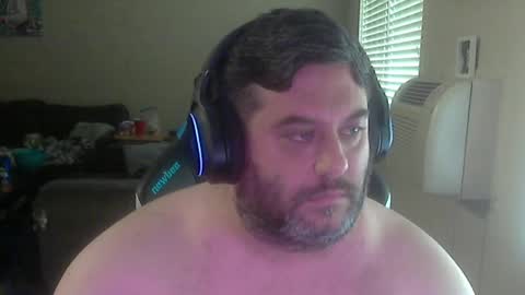 Snapshot of daddybody4u chatting on 04-29-26, 06:47 daddybody4u online show from 04-29-26, 06:47