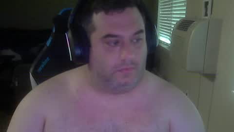 Snapshot of daddybody4u chatting on 06-19-26, 03:49 daddybody4u online show from 06-19-26, 03:49
