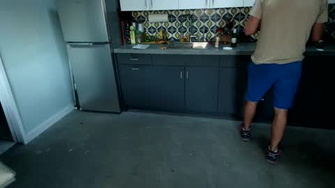 Snapshot of daddycache chatting on 09-15-25, 12:43 bas online show from 09-15-25, 12:43