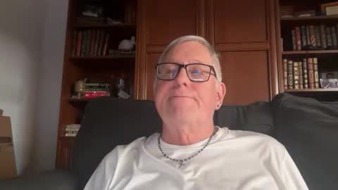Snapshot of daddycok4 chatting on 05-17-26, 10:55 DaddyCok4 online show from 05-17-26, 10:55