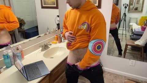 Snapshot of daddydaydrinkz chatting on 02-15-25, 04:25 DaddydayDrinkz online show from 02-15-25, 04:25