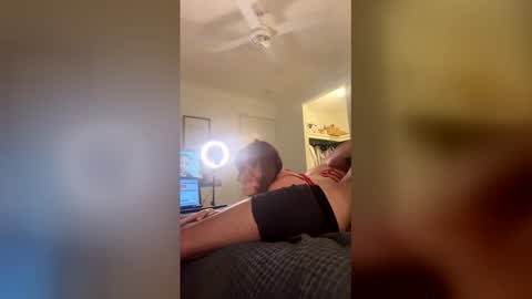 Snapshot of daddydom4505 chatting on 12-19-25, 10:33 daddydom4505 online show from 12-19-25, 10:33