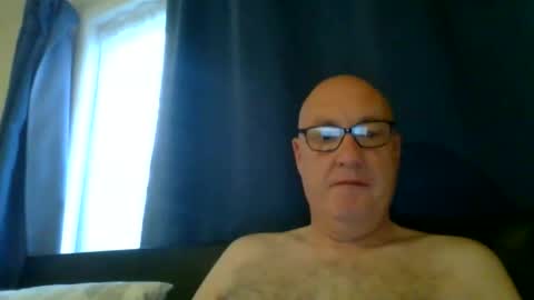 Snapshot of daddyhere4uall6 chatting on 10-17-25, 07:00 daddyhere4uall6 online show from 10-17-25, 07:00
