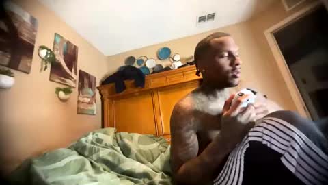 Snapshot of daddyjanimal chatting on 05-28-26, 10:40 sexy tatted king bbc online show from 05-28-26, 10:40