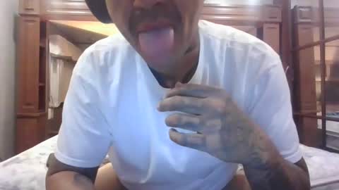 Snapshot of daddyjayare760 chatting on 12-19-24, 01:18 daddyjayare760 online show from 12-19-24, 01:18