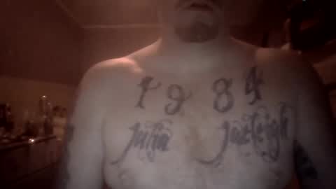 daddylong8499 online show from 10-10-25, 12:59