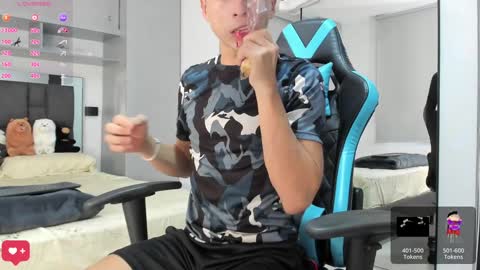 Snapshot of daddyrich4u chatting on 12-13-24, 08:37 daddyrich4u online show from 12-13-24, 08:37