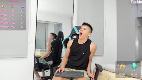 Snapshot of daddyrich4u chatting on 09-19-25, 02:57 daddyrich4u online show from 09-19-25, 02:57