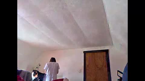 Snapshot of daddyscumslut211 chatting on 12-16-25, 02:22 fairylee21 online show from 12-16-25, 02:22