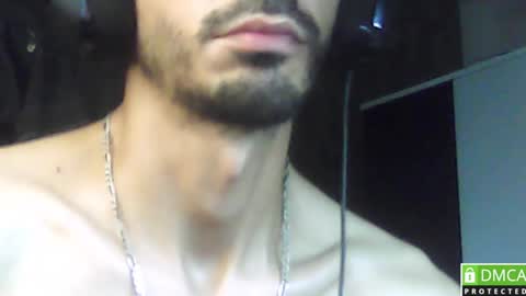 Snapshot of daddyselim chatting on 06-11-26, 12:32 the alpha online show from 06-11-26, 12:32