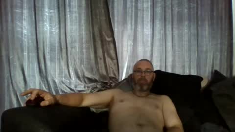 Snapshot of daddyshome2025 chatting on 06-27-26, 06:51 daddyshome2025 online show from 06-27-26, 06:51