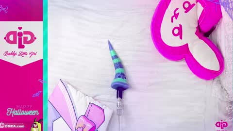 Snapshot of daddyslittlegirl01 chatting on 10-30-25, 12:34 Im Andrea Nice to see you here I love patterns soo much online show from 10-30-25, 12:34