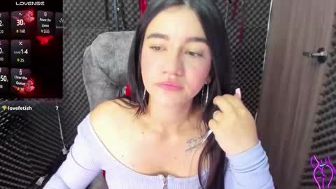 Snapshot of daddyspetite_ chatting on 10-29-25, 03:58 Lili online show from 10-29-25, 03:58