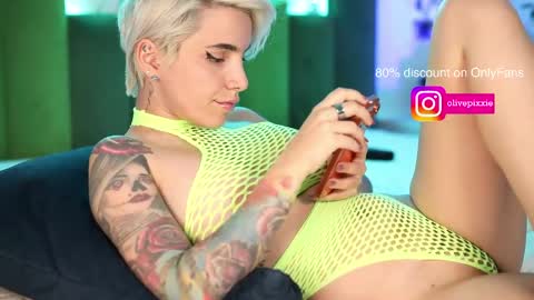 Snapshot of daddyspixxie chatting on 04-27-26, 03:54 daddyspixxie online show from 04-27-26, 03:54