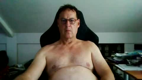 Snapshot of daddyspoenk chatting on 06-24-26, 01:21 Dannyspoenk online show from 06-24-26, 01:21