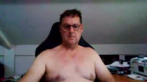 Snapshot of daddyspoenk chatting on 08-03-26, 09:48 Dannyspoenk online show from 08-03-26, 09:48