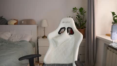 Daddys Trouble online show from 12-24-24, 05:49