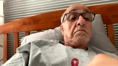 Snapshot of daddyweis chatting on 10-03-25, 02:41 daddyweis online show from 10-03-25, 02:41