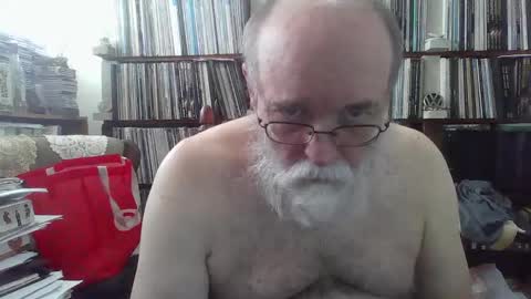 Snapshot of dadpigslut2 chatting on 01-17-25, 11:40 dadpigslut online show from 01-17-25, 11:40