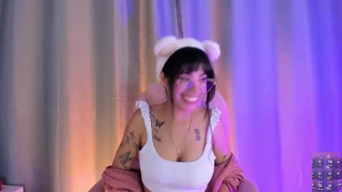 daenerys_cat online show from 10-20-25, 01:11