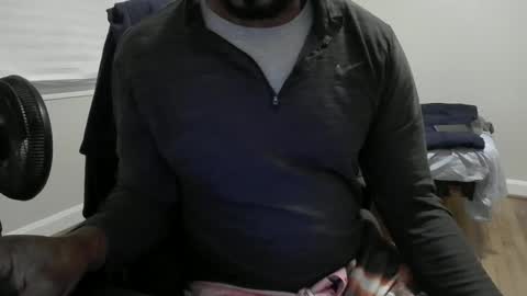 Snapshot of daffyduck71 chatting on 12-04-24, 01:25 daffyduck71 online show from 12-04-24, 01:25