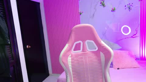 Snapshot of dafne17_ chatting on 05-06-26, 08:36 Dafne online show from 05-06-26, 08:36